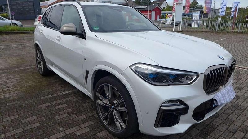 Mineralweiss metallic Gebraucht 2020 BMW X5 SUV | 56.990 € (Teuer) - Bild 1/4