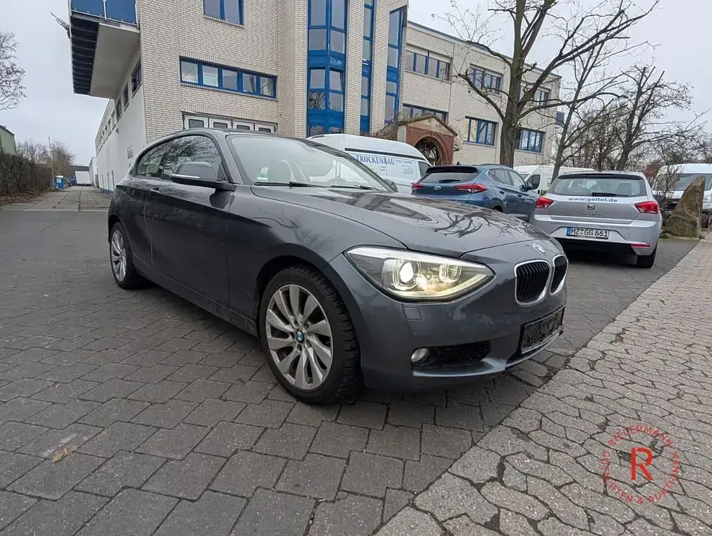 Gebraucht BMW 120 184 PS (135 kW) 2015 Grau Kleinwagen