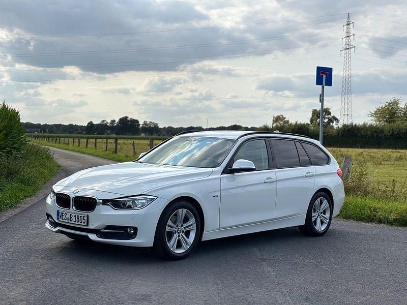 Weiß Gebraucht 2015 BMW 316 Sport Line Kombi | 10.900 € (Fairer Preis) - Bild 1/4