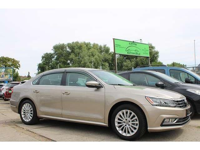 Beige Gebraucht 2016 VW Passat Comfortline Limousine | 9.500 € (Superpreis) - Bild 1/4
