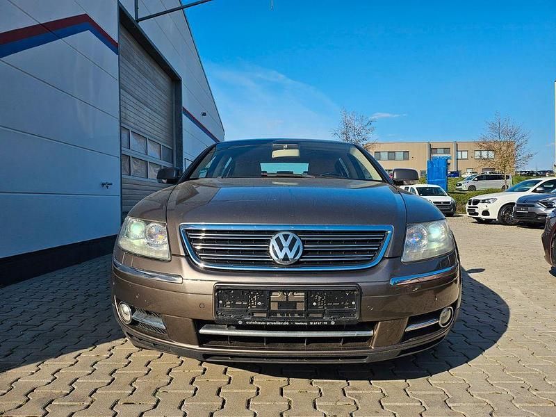 Second-hand VW Phaeton 232 CP (170 kW) 2008 Maro Berlinǎ