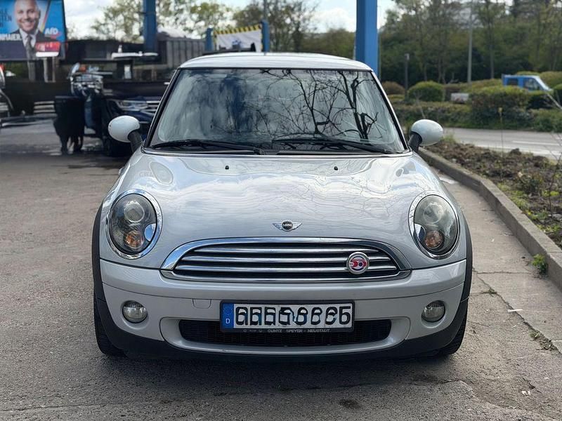 Gebraucht Mini Cooper 120 PS (88 kW) 2010 Silber Kleinwagen