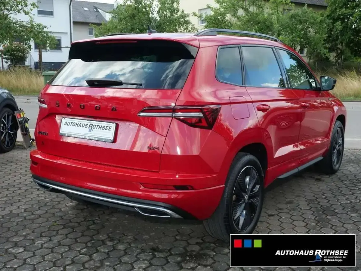 Gebraucht Skoda Karoq SportLine 150 PS (110 kW) 2022 Velvetrot metallic SUV