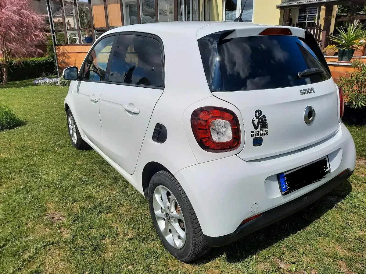 Gebraucht Smart ForFour Electric Drive 58 kW (80 PS) 2019 Weiß Kleinwagen