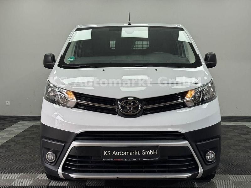 Gebraucht Toyota Proace 144 PS (105 kW) 2023 Weiß Van / Kleinbus