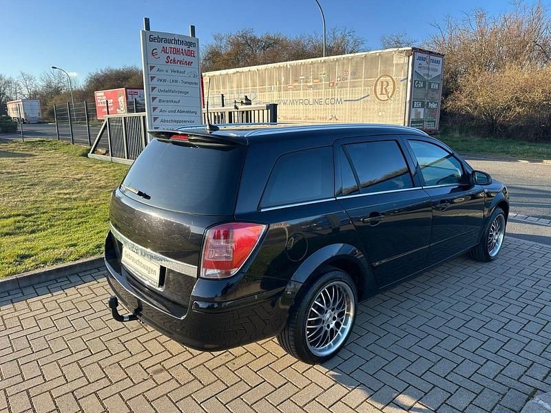 Gebraucht Opel Astra 116 PS (85 kW) 2008 Schwarz Kombi
