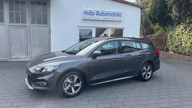 Second-hand Ford Focus Active 125 CP (91 kW) 2019 Gri Break