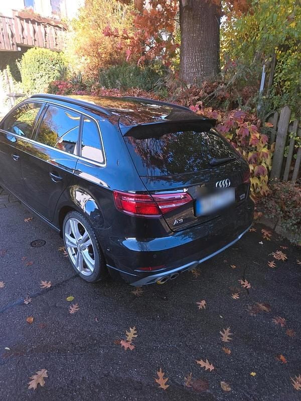 Second-hand Audi A3 150 CP (110 kW) 2016 Negru Berlinǎ