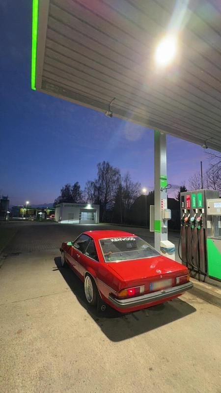 Gebraucht Opel Manta 75 PS (55 kW) 1980 Rot Coupé