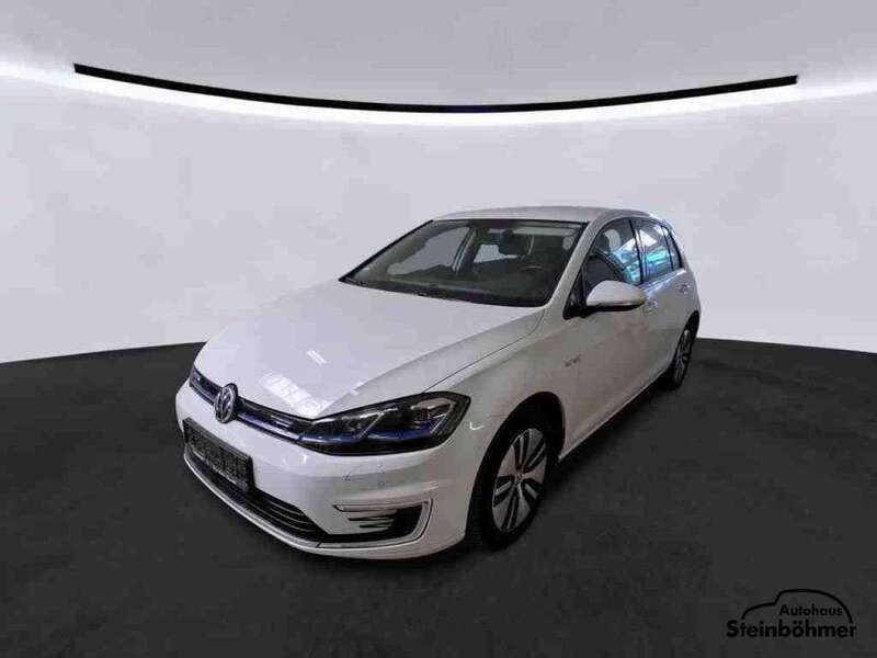 Pure white (weiß) Gebraucht 2020 VW e-Golf Comfortline Kleinwagen | 15.240 € (Guter Preis) - Bild 1/4
