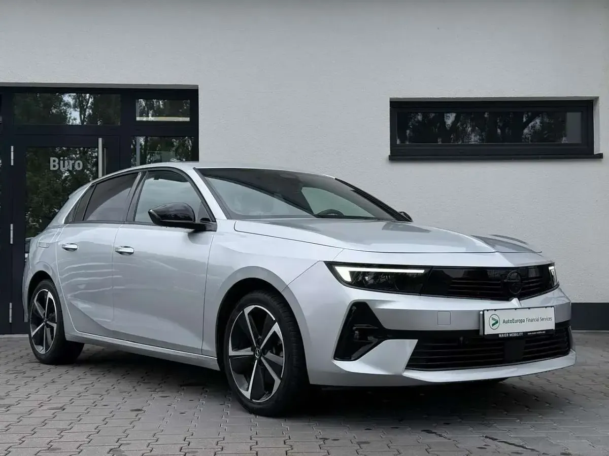 Gebraucht Opel Astra GS Line 131 PS (96 kW) 2024 Aluminium grau metallic Kleinwagen