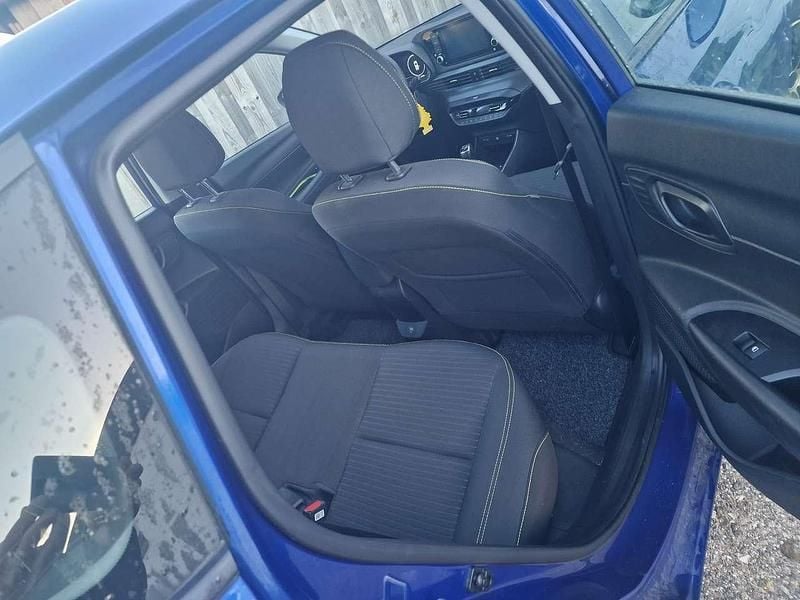 Gebraucht Hyundai i20 Pure 75 PS (55 kW) 2022 Blau Limousine