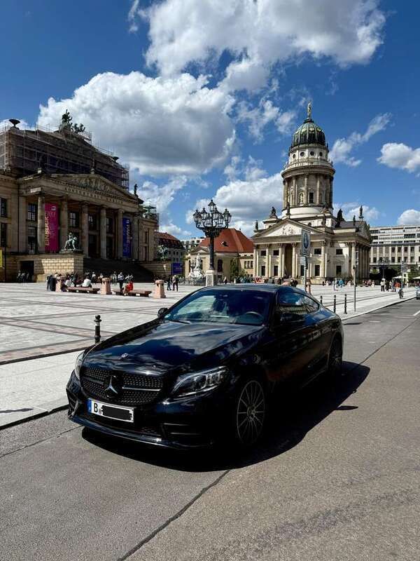 Schwarz Gebraucht 2020 Mercedes C300 AMG line Coupé | 35.000 € (Fairer Preis) - Bild 1/4