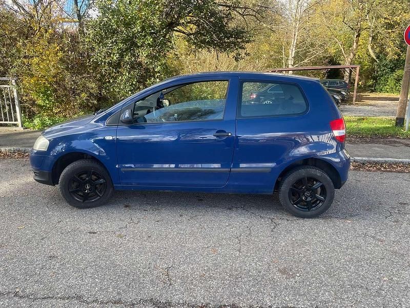Second-hand VW Fox 54 CP (39 kW) 2006 Albastru Hatchback
