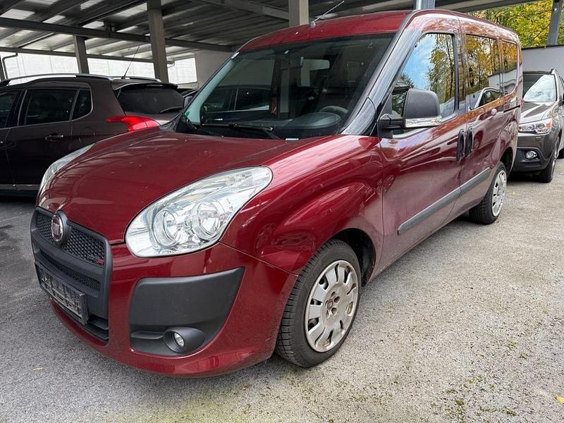 Rot Gebraucht 2014 Fiat Doblò Van / Kleinbus | 4.999 € (Fairer Preis) - Bild 1/4