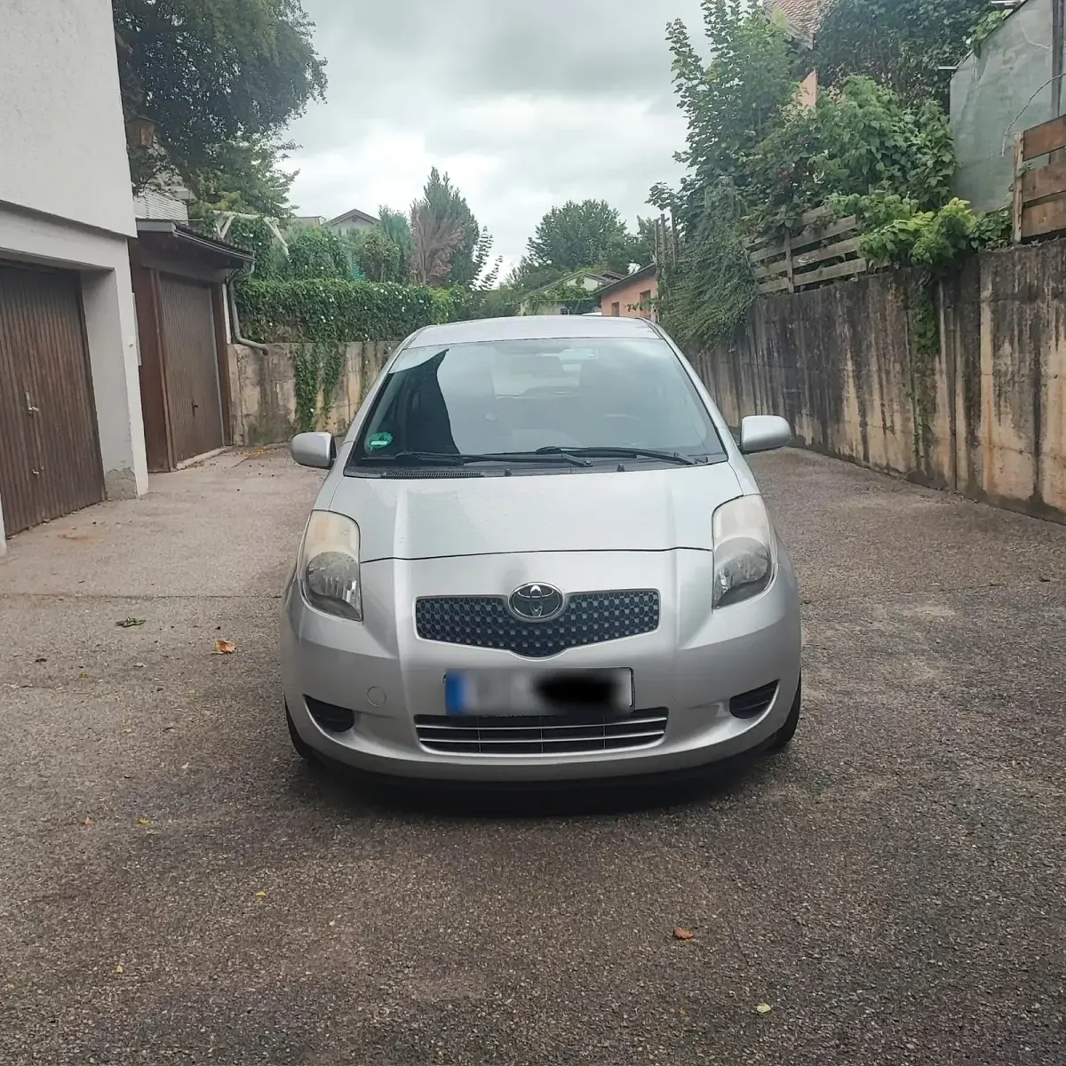 Gebraucht Toyota Yaris 64 PS (47 kW) 2005 Silber Kleinwagen