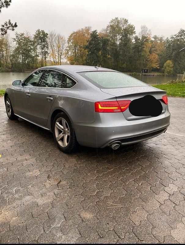 Grau Gebraucht 2015 Audi A5 Limousine | 18.000 € - Bild 1/4
