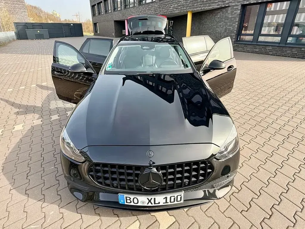 Gebraucht Mercedes C220 Avantgarde 220 PS (161 kW) 2022 Schwarz Limousine