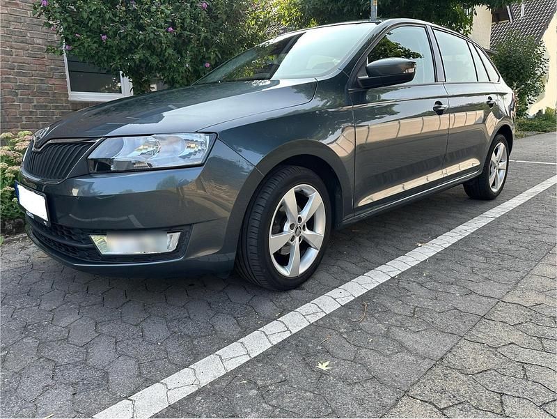 Grau Gebraucht 2016 Skoda Rapid Active Limousine | 7.500 € (Guter Preis) - Bild 1/4
