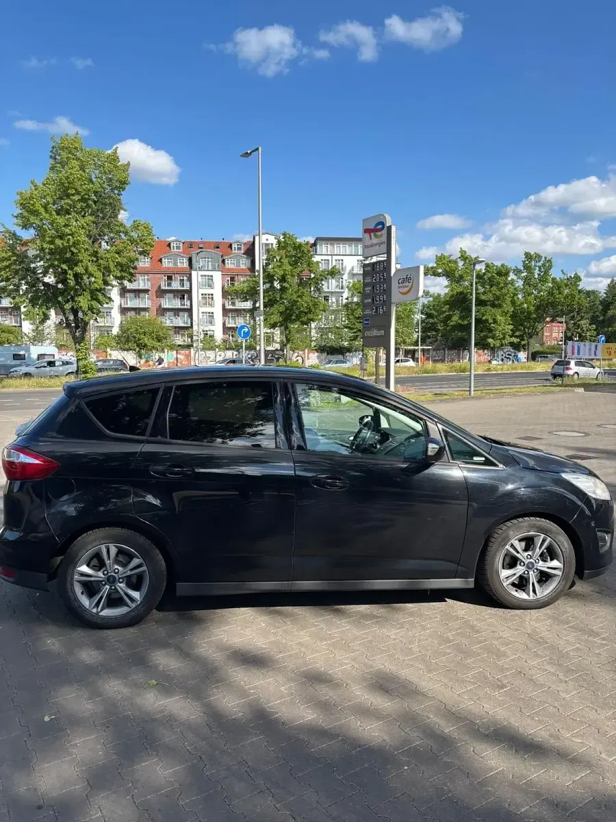 Gebraucht Ford C-MAX 140 PS (102 kW) 2015 Schwarz Van / Kleinbus
