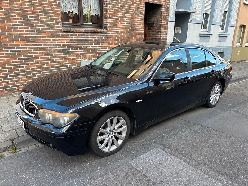 Schwarz Gebraucht 2002 BMW 735 Limousine | 4.250 € (Fairer Preis) - Bild 1/4