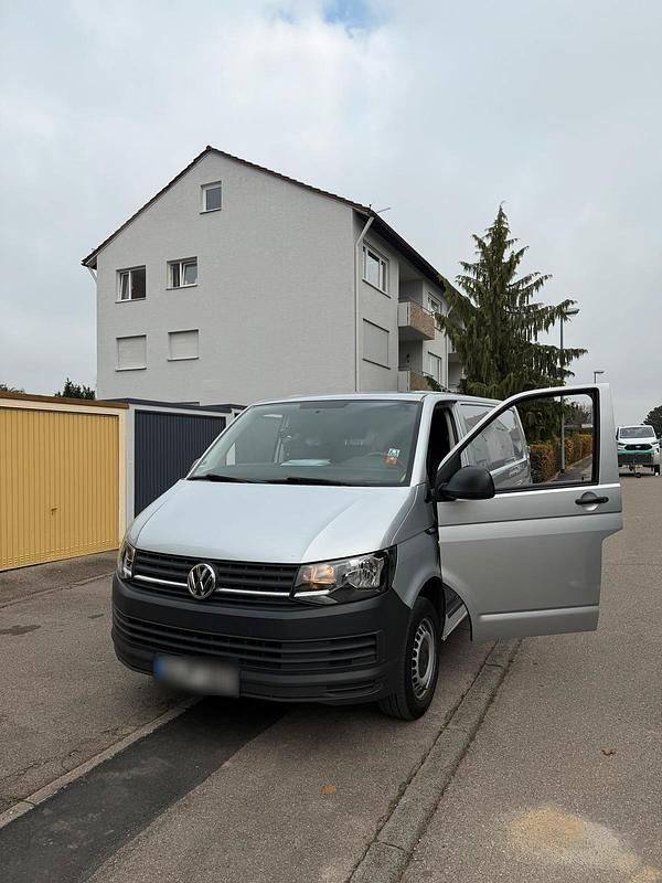 Gebraucht VW Transporter 136 PS (100 kW) 2018 Grau Van
