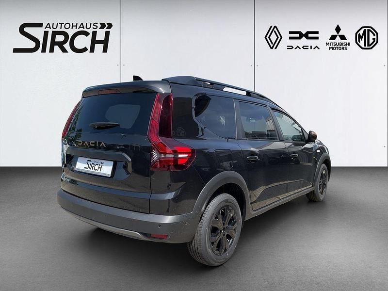 Neu Dacia Jogger Extreme 101 PS (74 kW) 2026 Schwarz Van / Kleinbus