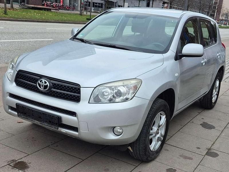 Silver metallic Gebraucht 2006 Toyota RAV4 Sol SUV | 6.600 € (Guter Preis) - Bild 1/4