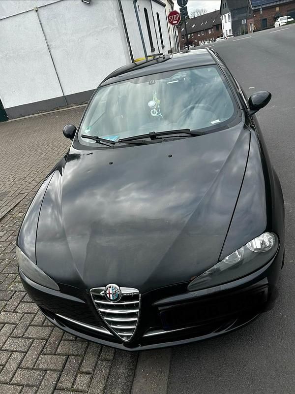 Gebraucht Alfa Romeo 147 101 PS (74 kW) 2009 Schwarz Kleinwagen