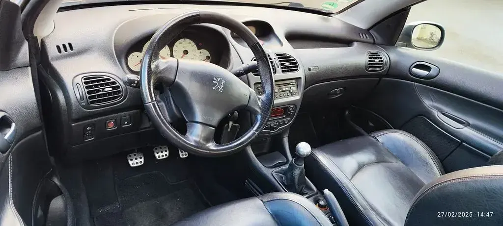 Gebraucht Peugeot 206 CC Platinum 110 PS (80 kW) 2003 Silber Cabrio