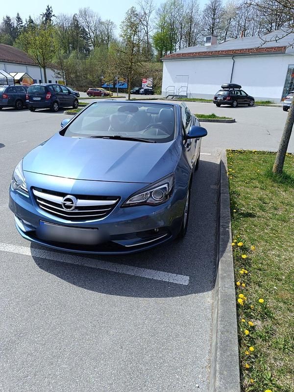 Gebraucht Opel Cascada 140 PS (102 kW) 2013 Blau Cabrio