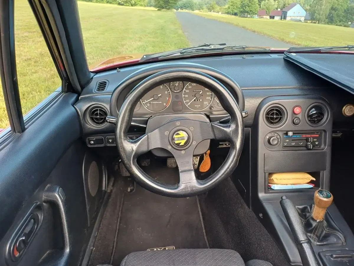 Gebraucht Mazda MX5 116 PS (85 kW) 1990 Rot Cabrio