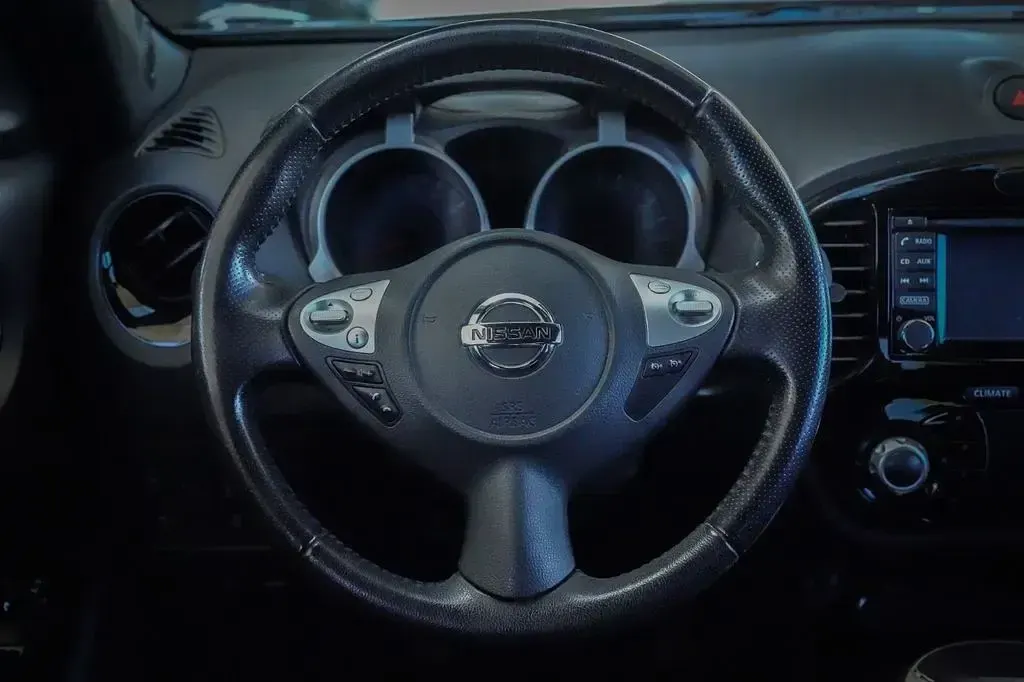 Second-hand Nissan Juke N-Connecta 116 CP (85 kW) 2016 Negru SUV