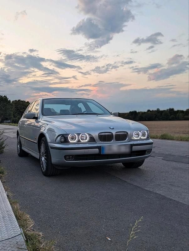 Gebraucht BMW 520 150 PS (110 kW) 1997 Silber Limousine