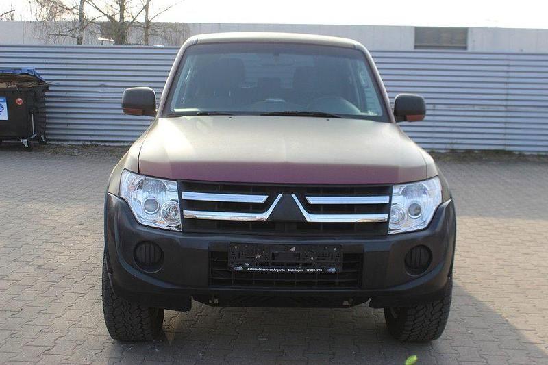 Gebraucht Mitsubishi Pajero 200 PS (147 kW) 2010 Schwarz SUV
