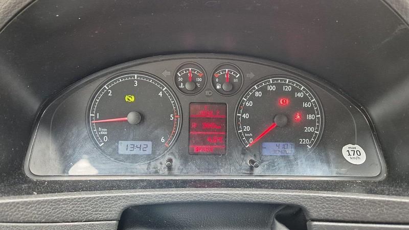 Gebraucht VW Multivan Comfortline 174 PS (127 kW) 2004 Grau Van