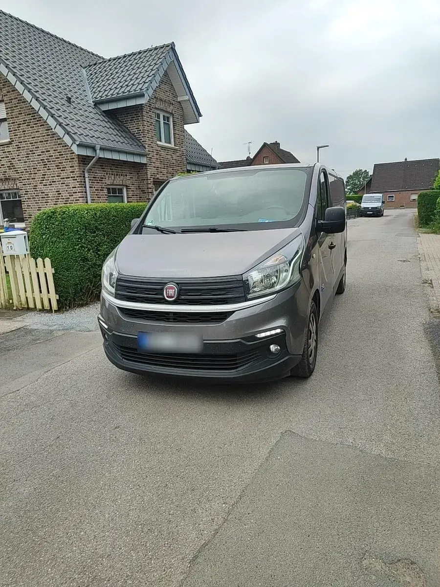 Gebraucht Fiat Talento 145 PS (106 kW) 2017 Grau Van / Kleinbus