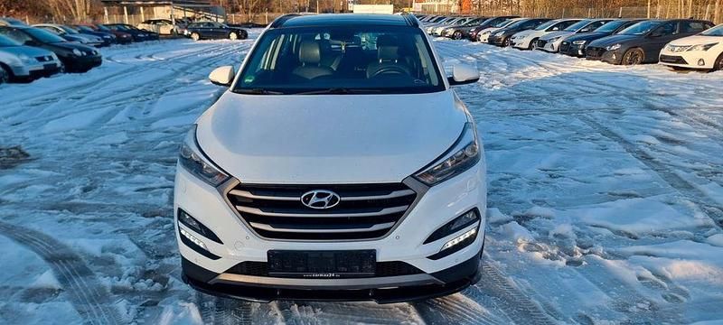 Weiß Gebraucht 2016 Hyundai Tucson Style SUV | 12.999 € (Guter Preis) - Bild 1/4