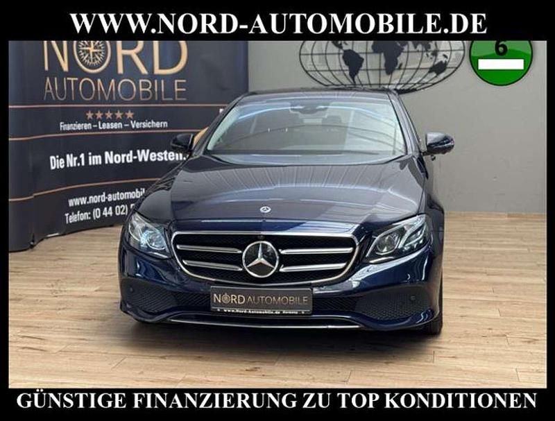 Blau Gebraucht 2020 Mercedes E220 Avantgarde Limousine | 29.880 € (Guter Preis) - Bild 1/3