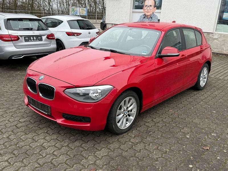 Rot Gebraucht 2013 BMW 114 Kleinwagen | 5.900 € (Guter Preis) - Bild 1/4