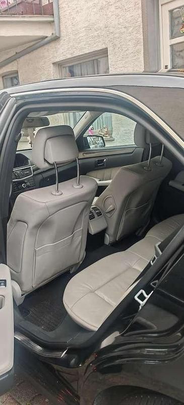 Gebraucht Mercedes E220 Avantgarde 170 PS (125 kW) 2009 Limousine