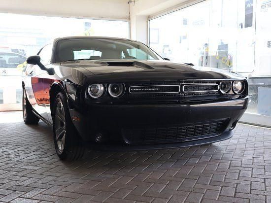 Pitch black Gebraucht 2022 Dodge Challenger SXT Coupé | 32.990 € (Fairer Preis) - Bild 1/4