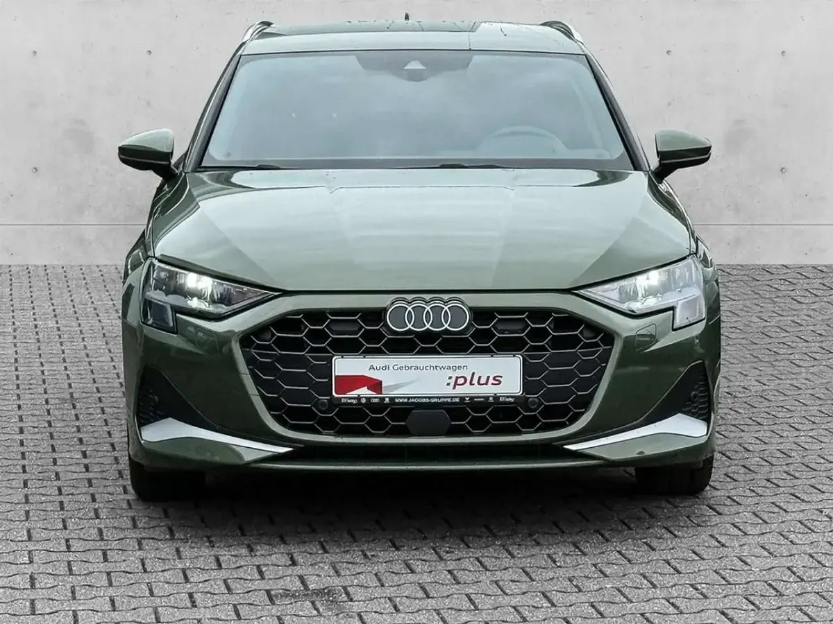 Używany Audi A3 Performance 204 KM (150 kW) 2025 Zielony Sedan/Limuzyna