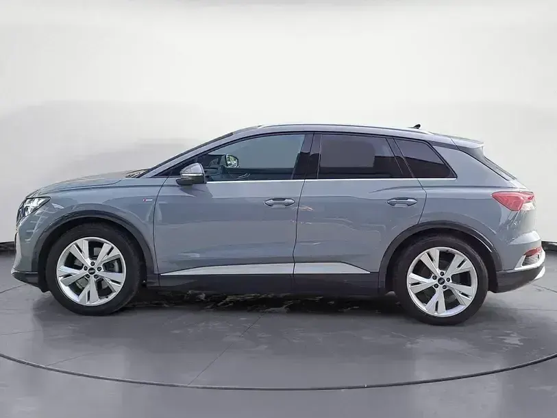 Gebraucht Audi Q4 e-tron Comfort 219 kW (299 PS) 2023 Kieselgrau SUV