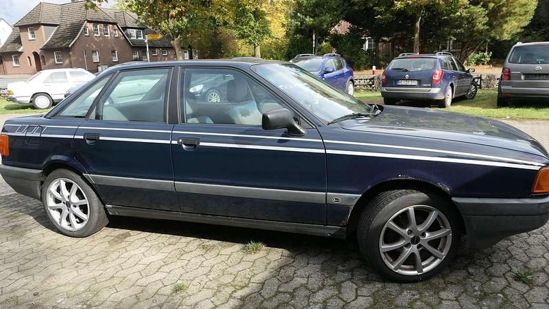 Second-hand Audi 80 88 CP (64 kW) 1987 Albastru Berlinǎ