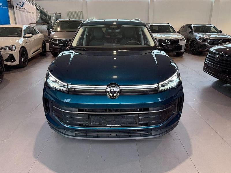 Gebraucht VW Tiguan Goal 150 PS (110 kW) 2025 Blau SUV