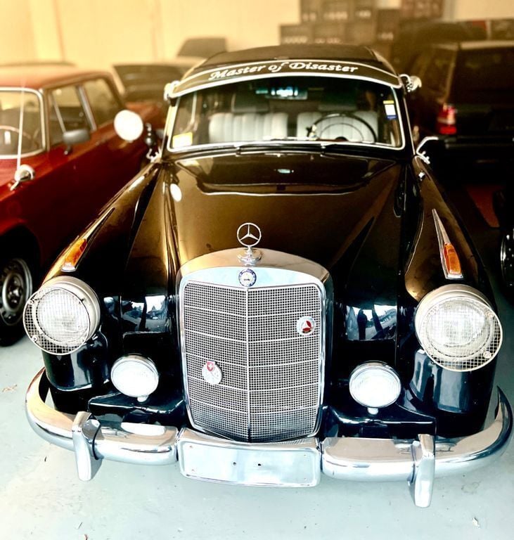 Gebraucht Mercedes 220 90 PS (66 kW) 1955 Schwarz Limousine