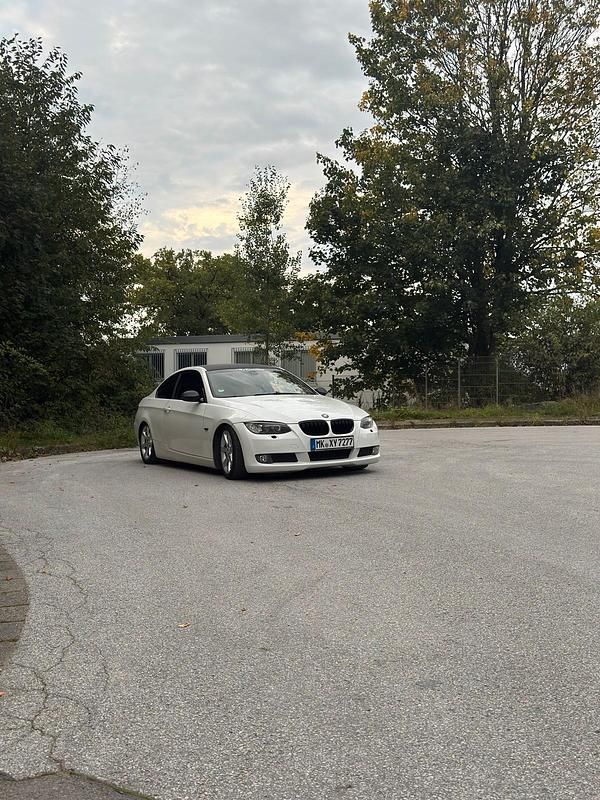 Weiß Gebraucht 2008 BMW 320 M Sport Coupé | 4.600 € (Superpreis) - Bild 1/4