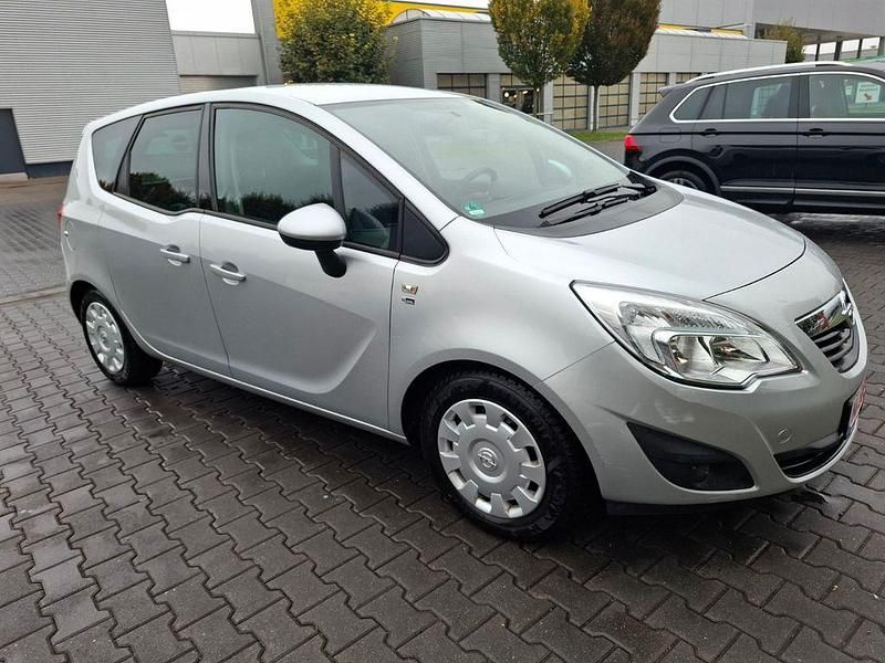 Silber Gebraucht 2012 Opel Meriva Van / Kleinbus | 3.990 € (Guter Preis) - Bild 1/4
