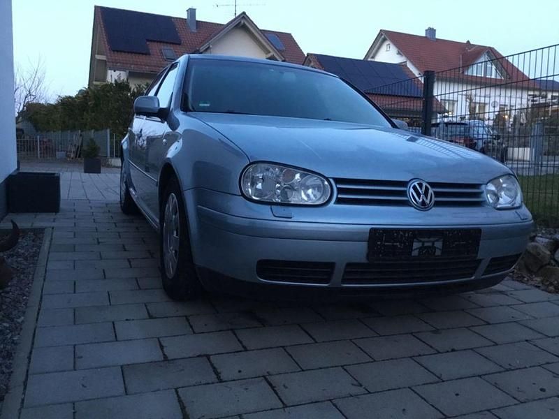 Gebraucht VW Golf IV Pacific 116 PS (85 kW) 2003 Blau Limousine